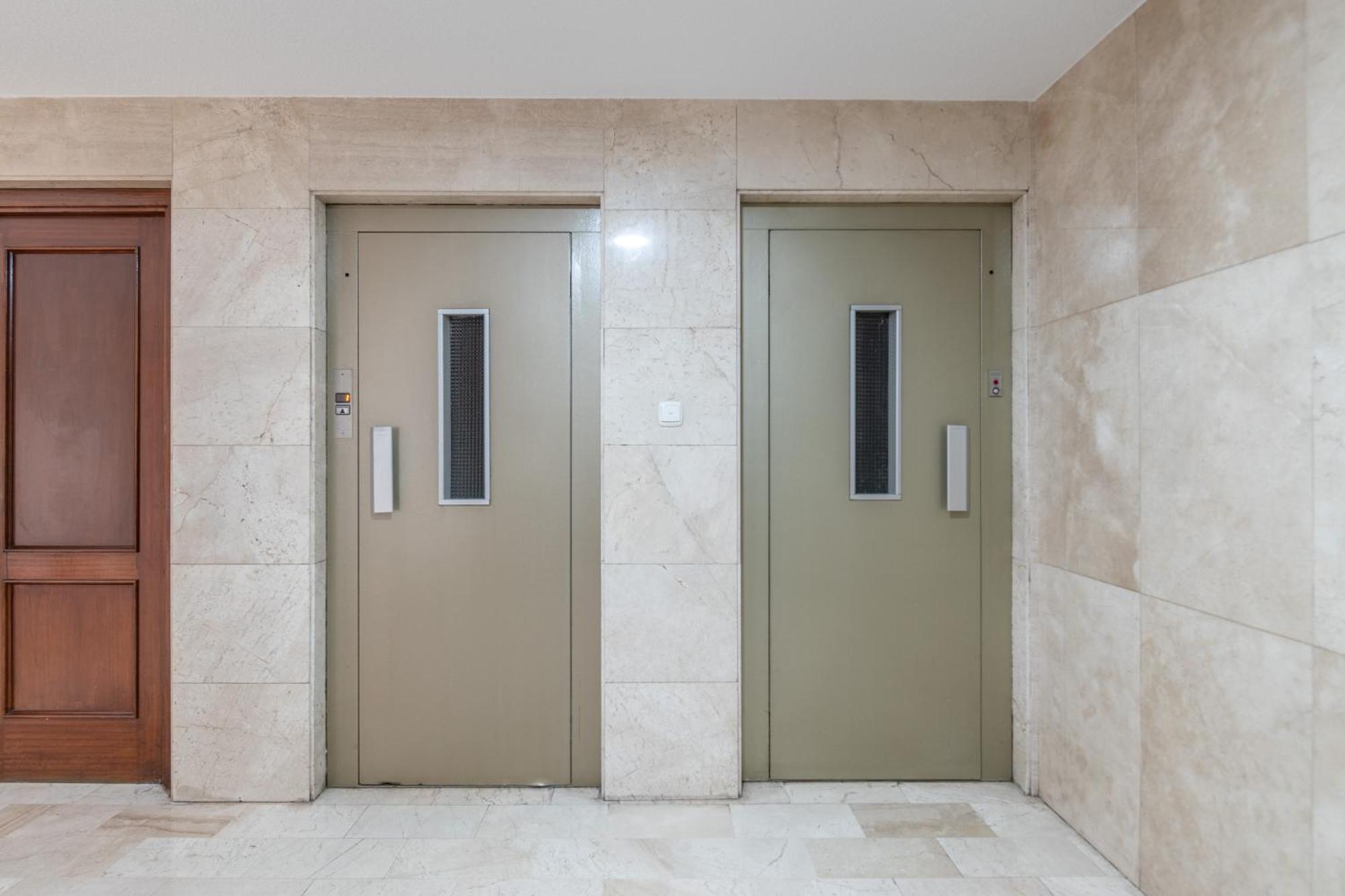 Apartamento Turismo Granada Luaran gambar